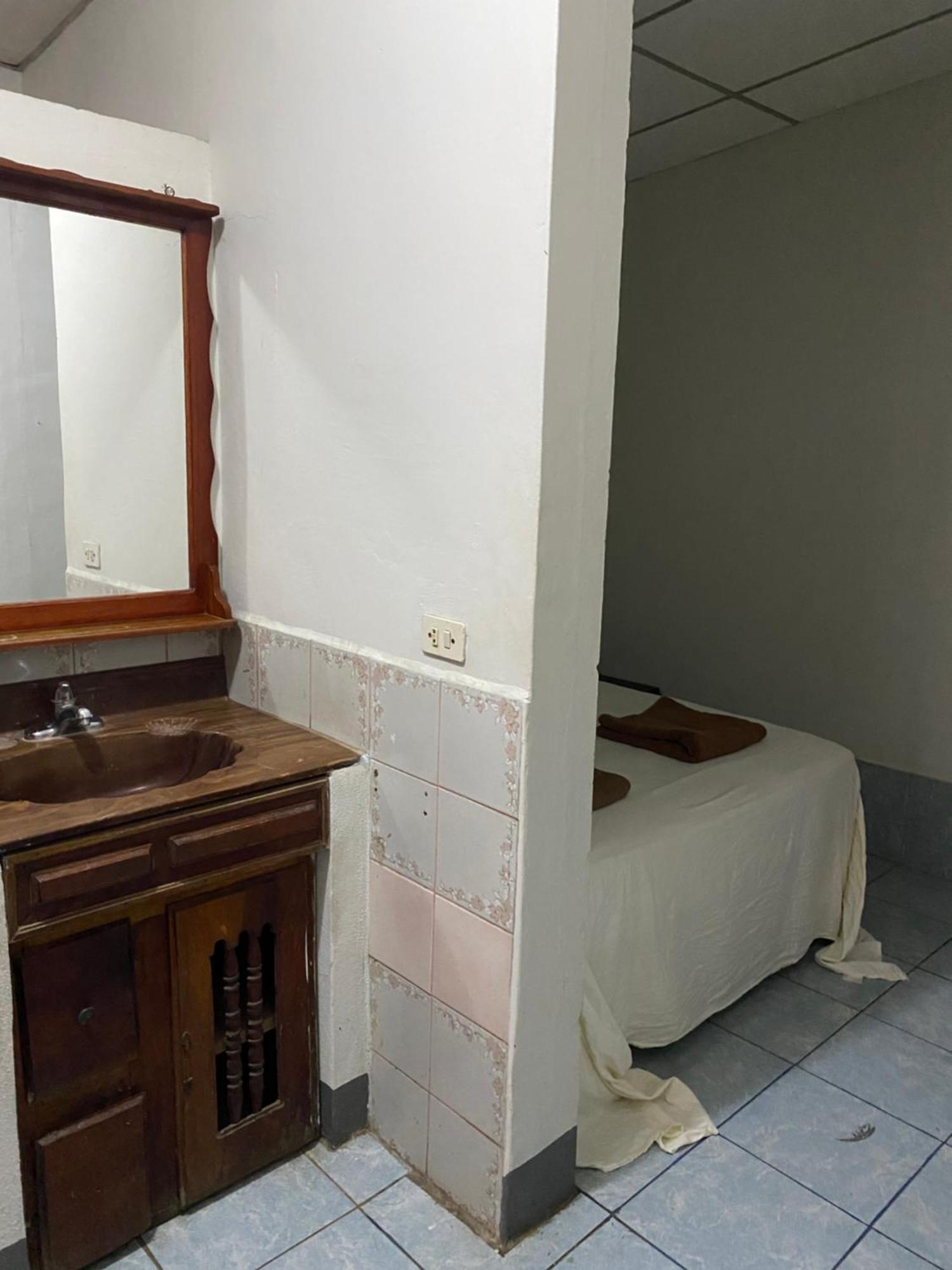 Hostal Casa Abierta León Eksteriør billede